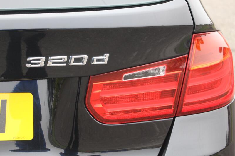 BMW 3 SERIES